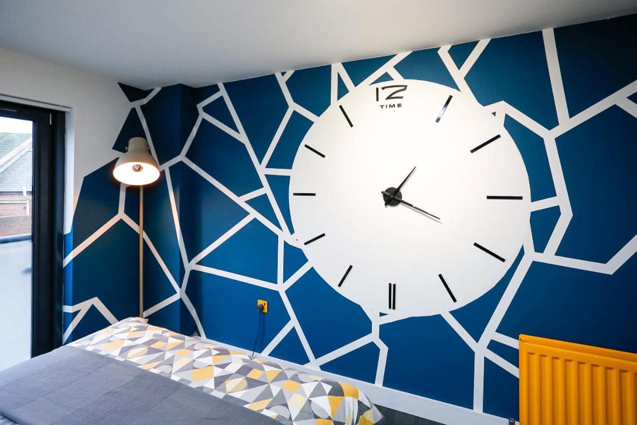 Funky City Apartment - Secure Parking - Wifi - Sleeps 6 - No Parties 벨파스트 외부 사진