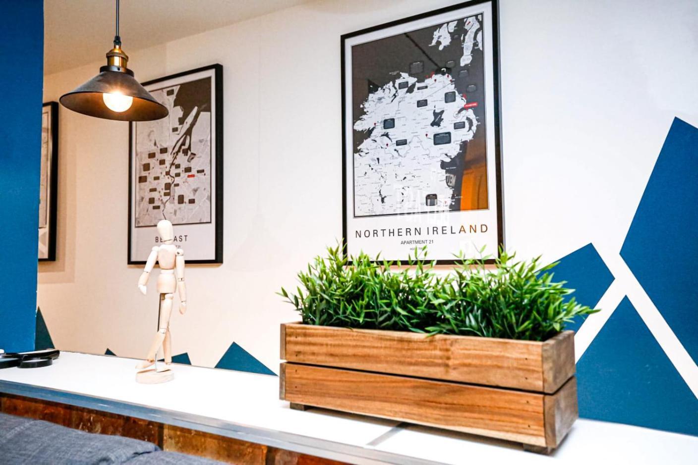 Funky City Apartment - Secure Parking - Wifi - Sleeps 6 - No Parties 벨파스트 외부 사진