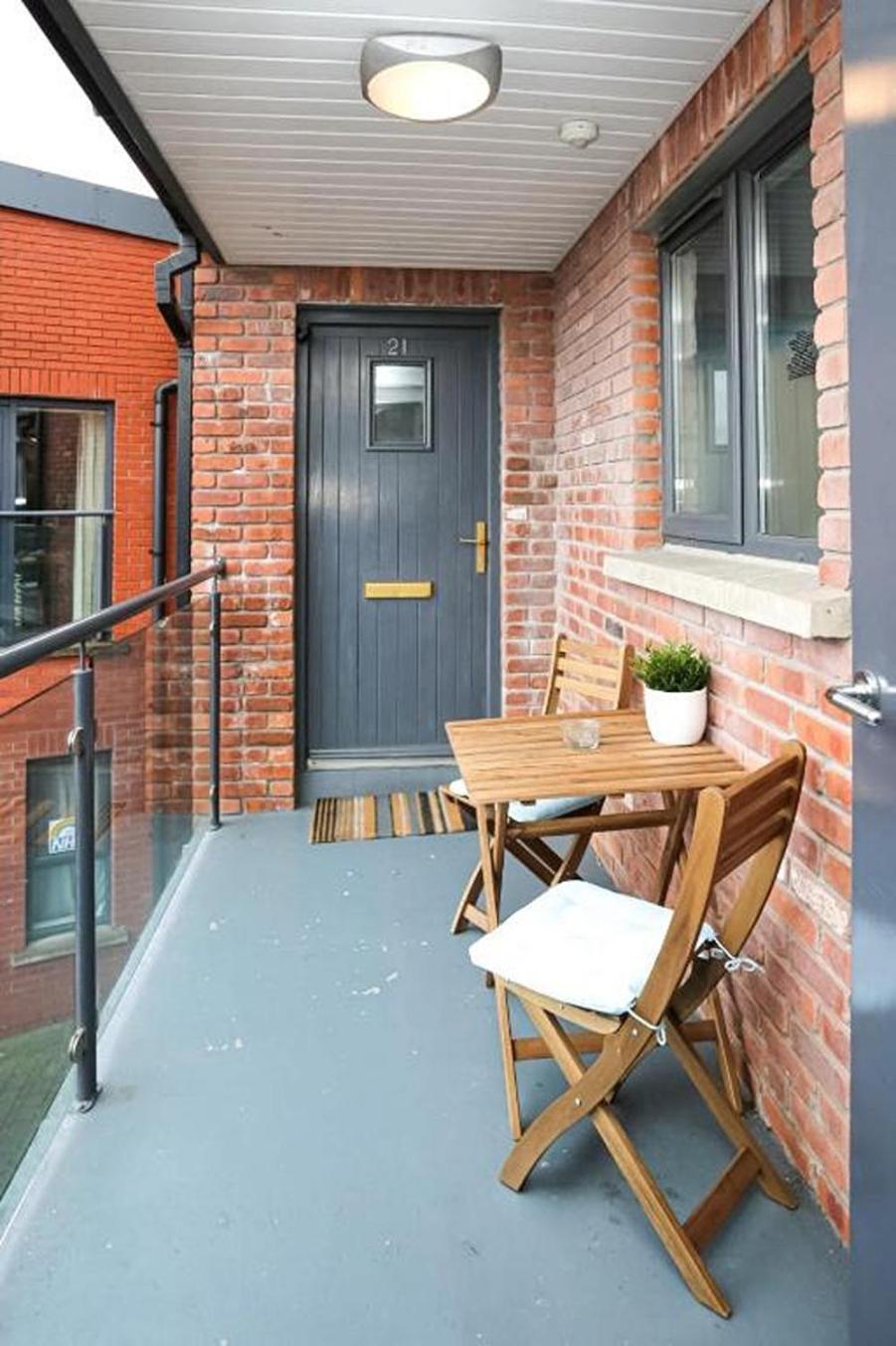 Funky City Apartment - Secure Parking - Wifi - Sleeps 6 - No Parties 벨파스트 외부 사진