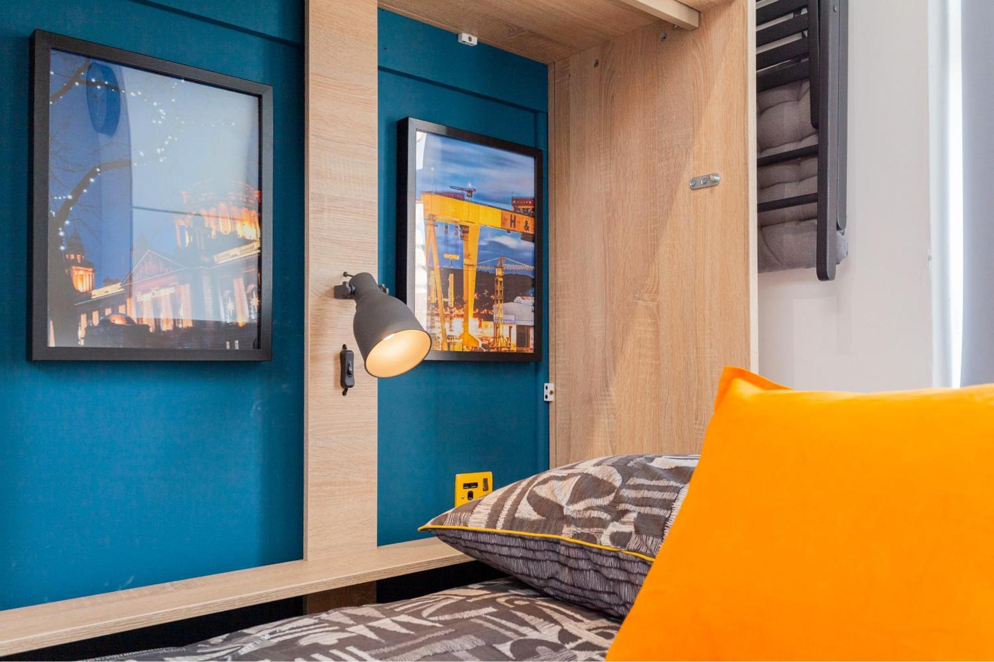 Funky City Apartment - Secure Parking - Wifi - Sleeps 6 - No Parties 벨파스트 외부 사진